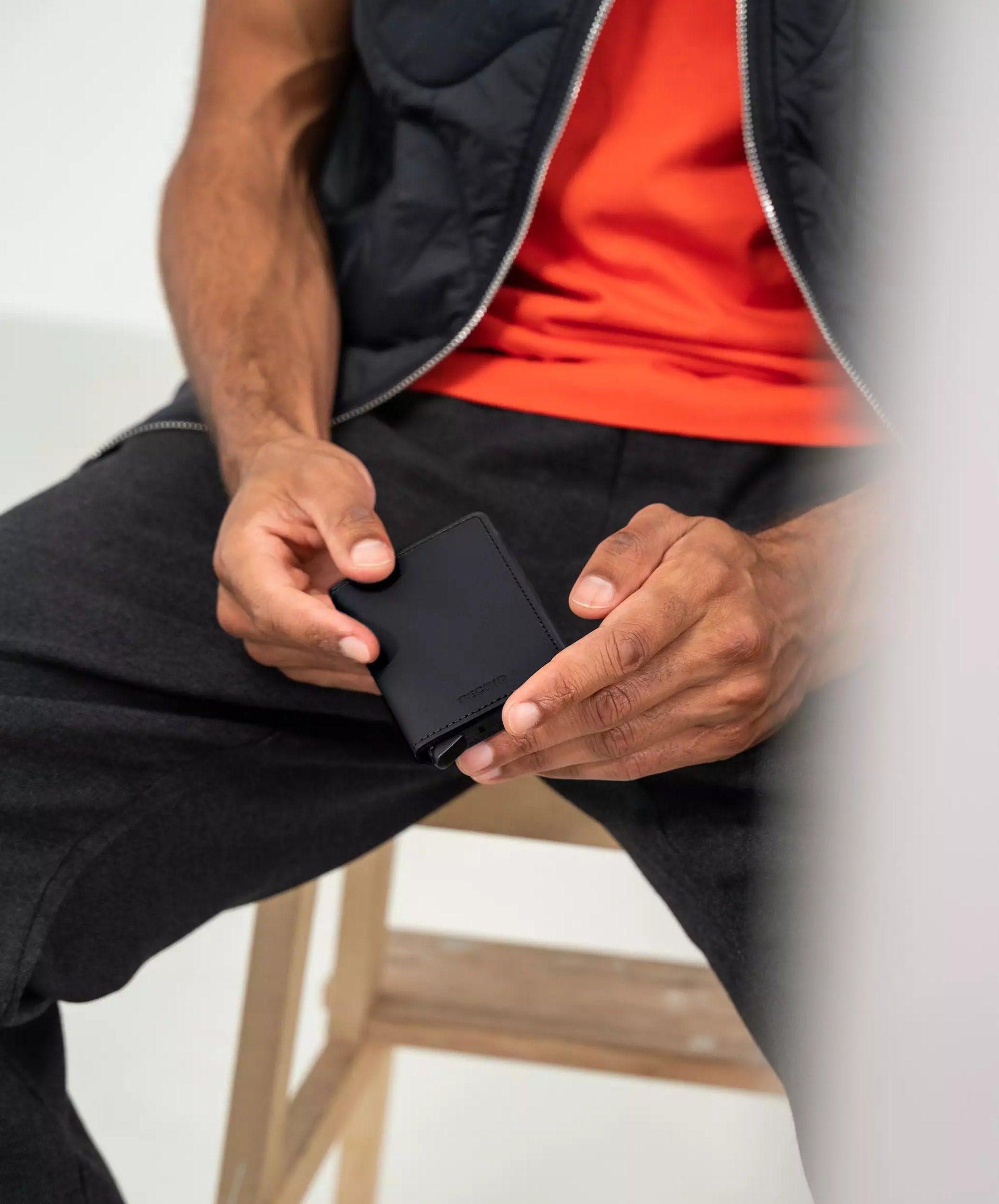 SECRID SLIMWALLET MATTE BLACK - WATERKANT Store -Hamburg Ottensen Altona